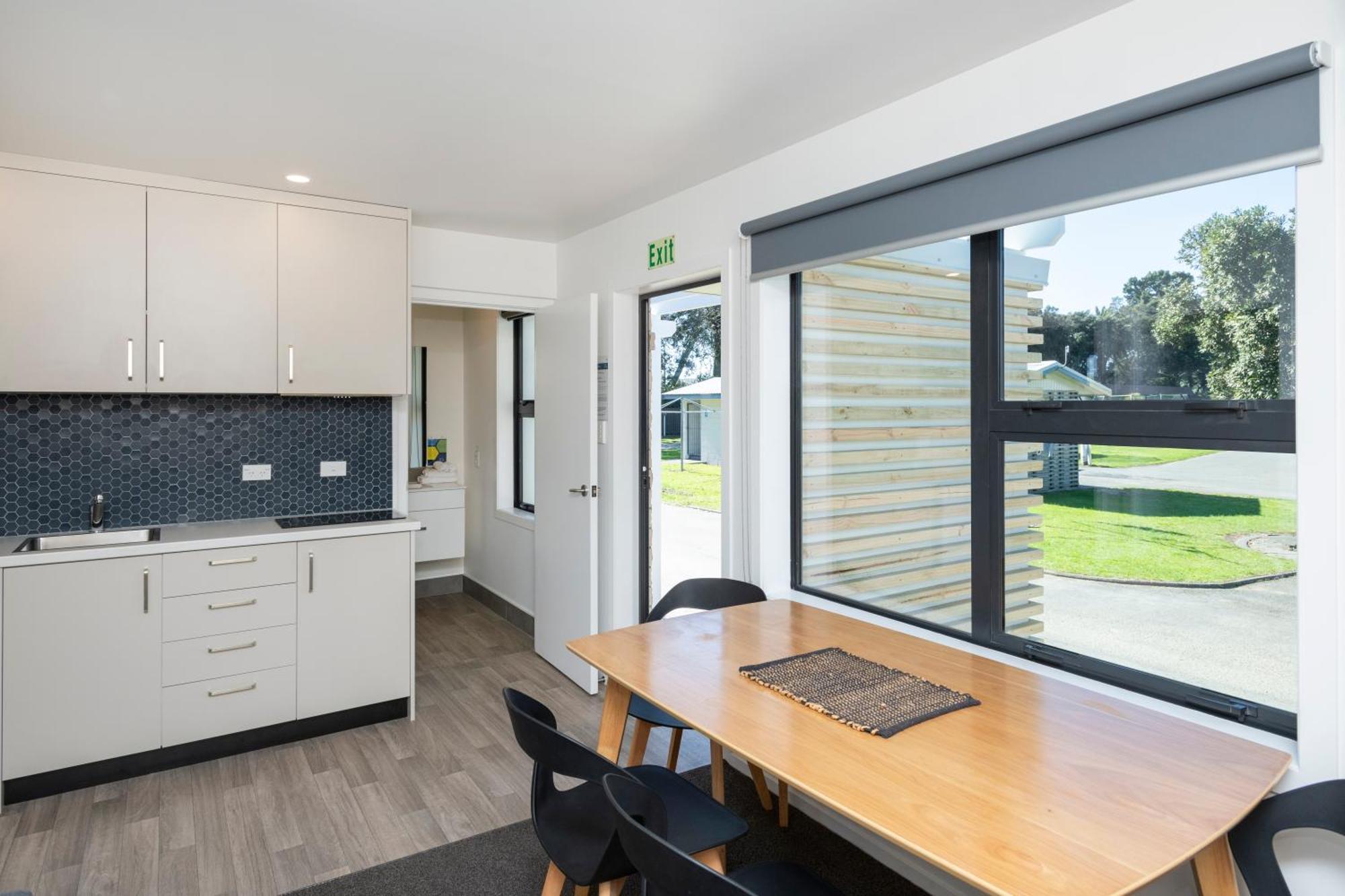Waikanae Beach Top 10 Holiday Park Gisborne Exterior photo