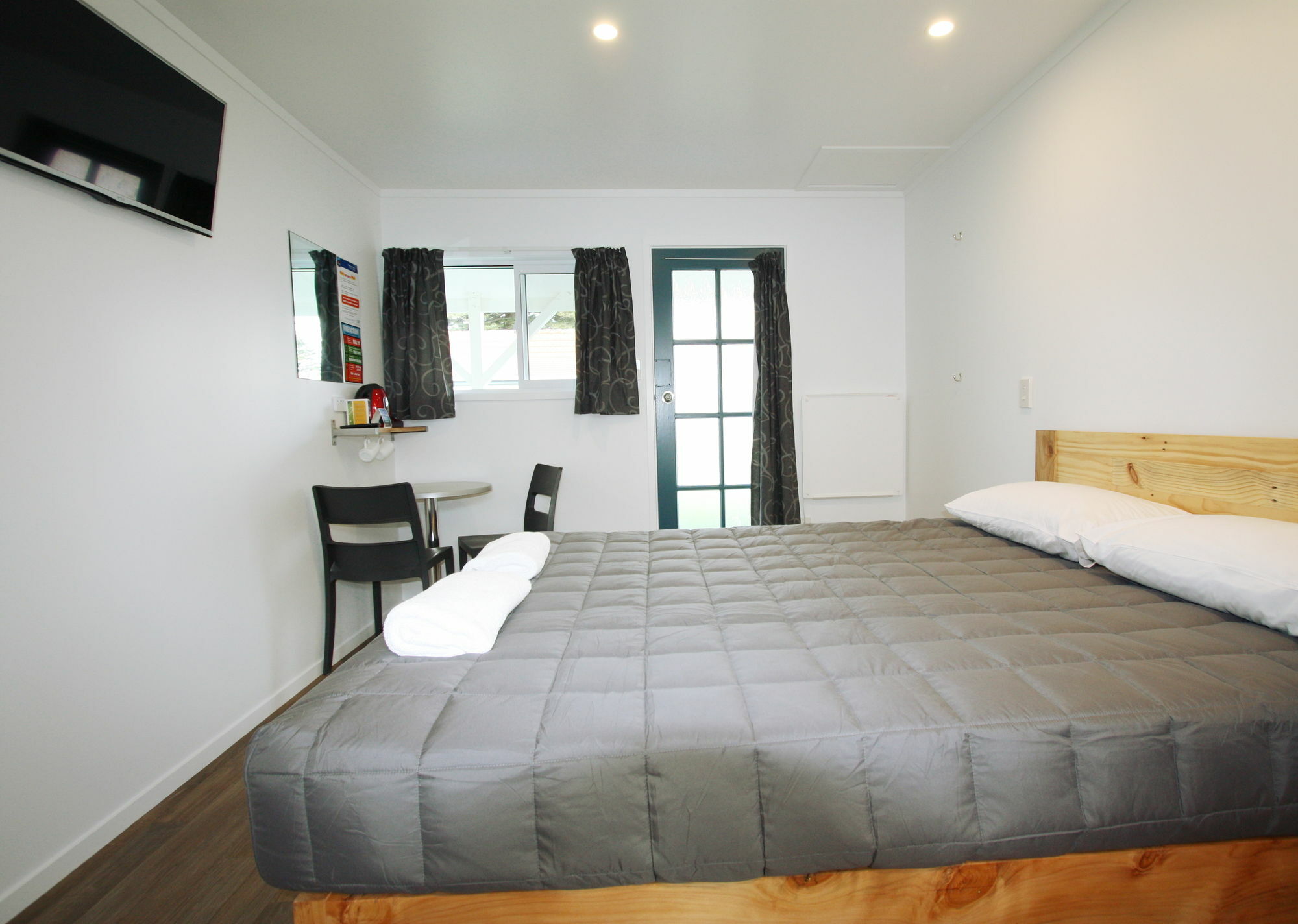 Waikanae Beach Top 10 Holiday Park Gisborne Exterior photo